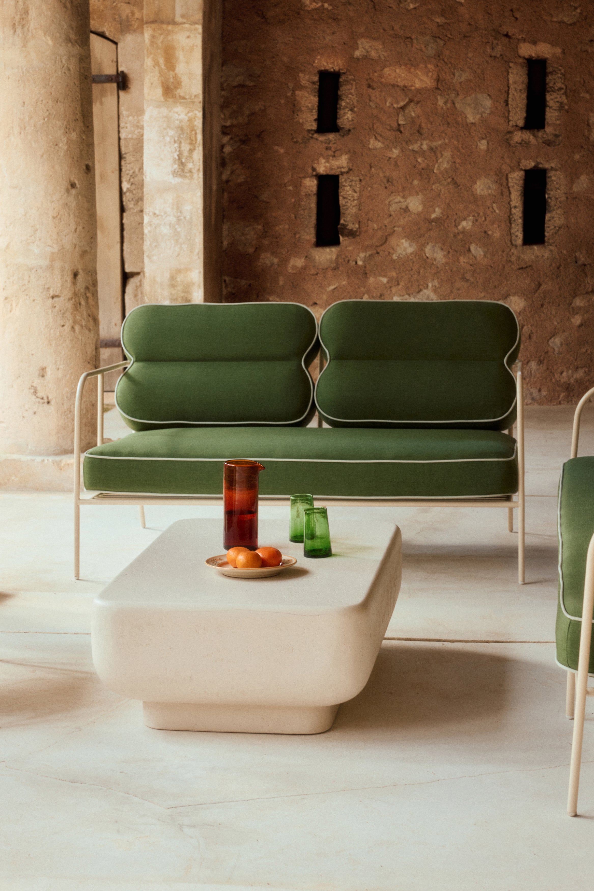 Canapé de jardin 2 places Maddalena métal beige et coussins verts - NV GALLERY