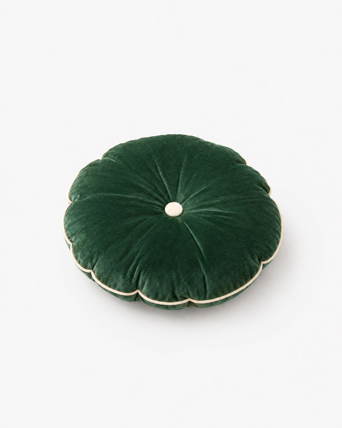 coussin rond MOON en velours vert sapin à bouton écru et passepoil écru, vue de face