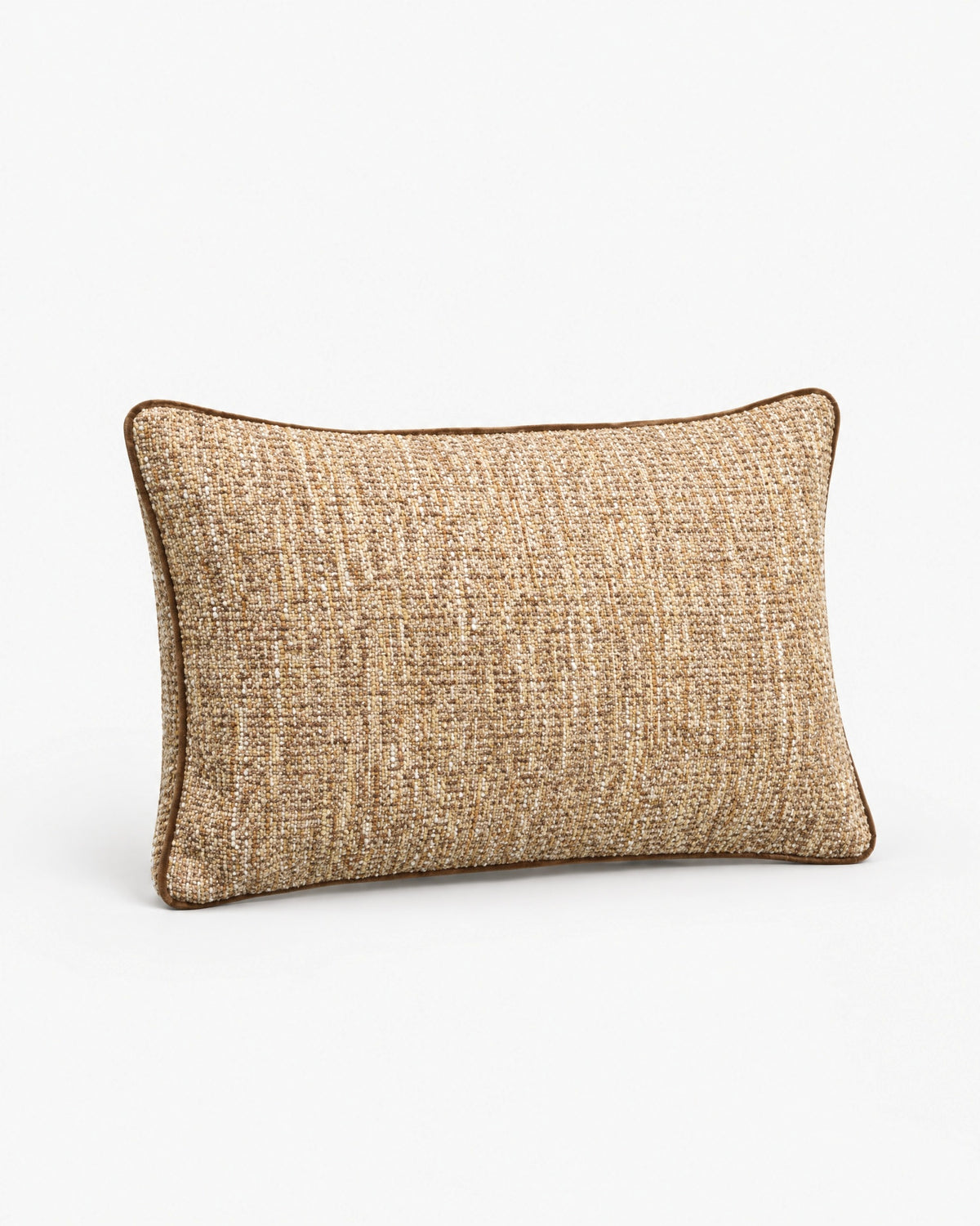 coussin rectangulaire LODGE en tweed beige et marron à passepoil marron, vue de face redressée